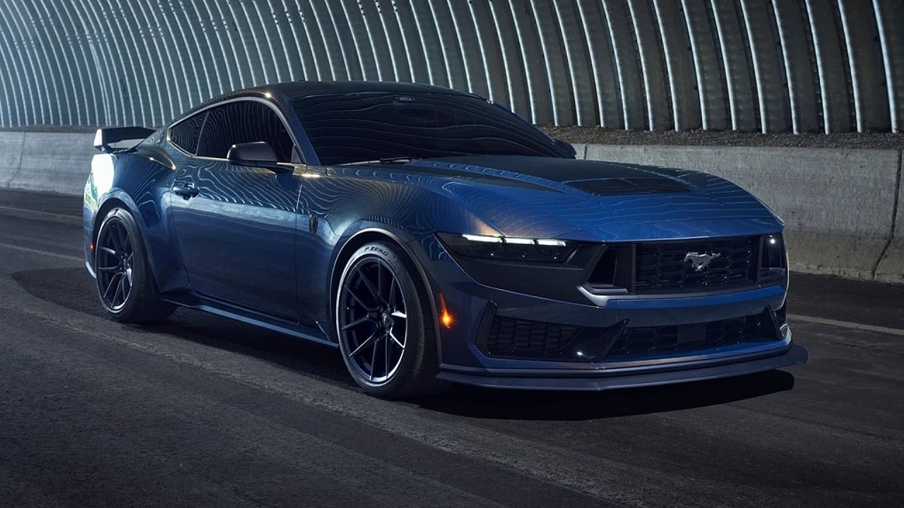2025 Ford Mustang Dark Horse